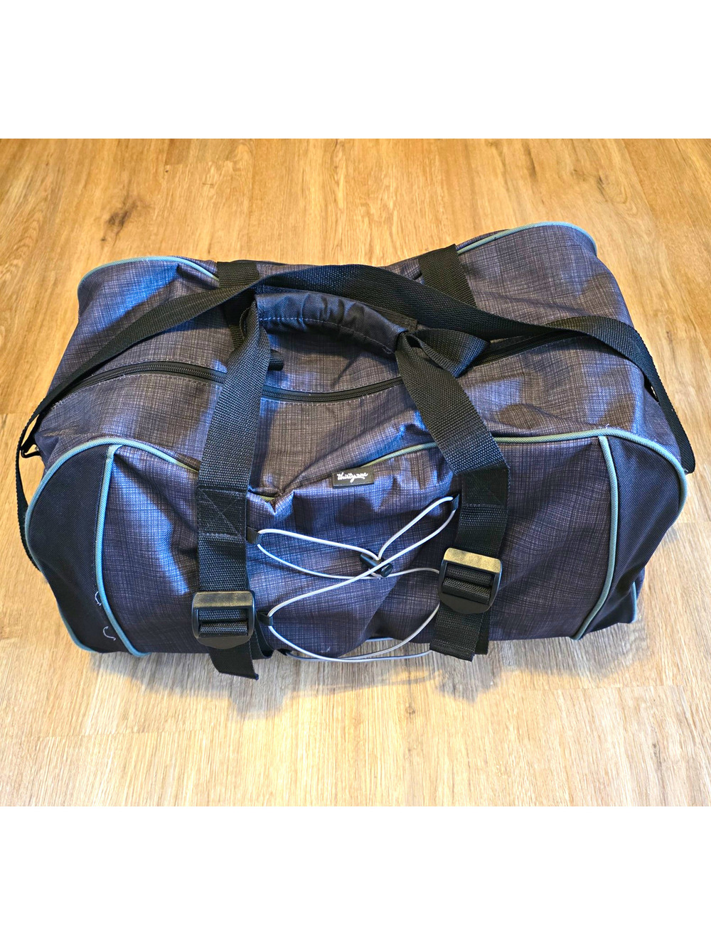 Thirty-One Pro Duffle Bag Gray Black Gym Travel Shoe Pocket Shoulder Strap